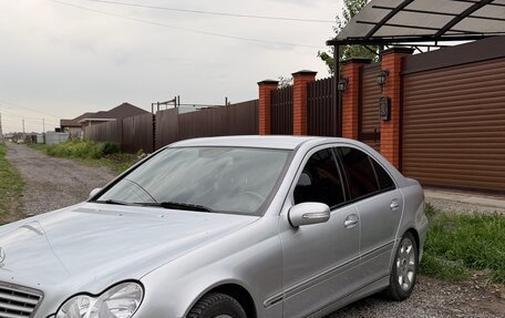Mercedes-Benz C-Класс, 2005 год, 899 000 рублей, 2 фотография