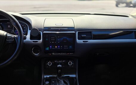 Volkswagen Touareg III, 2011 год, 2 200 000 рублей, 17 фотография
