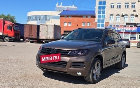 Volkswagen Touareg III, 2011 год, 2 200 000 рублей, 2 фотография