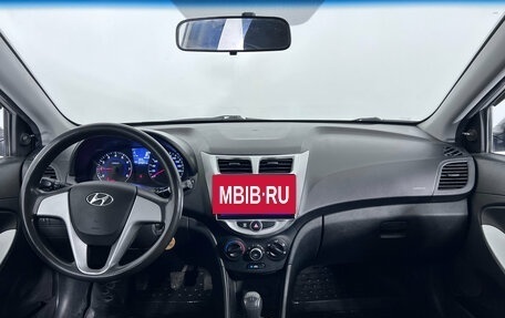 Hyundai Solaris II рестайлинг, 2013 год, 890 000 рублей, 10 фотография