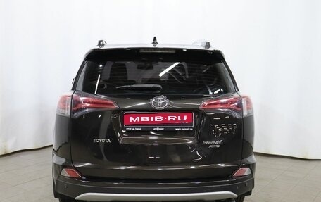 Toyota RAV4, 2015 год, 2 625 000 рублей, 5 фотография