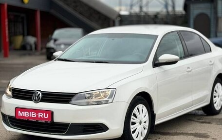 Volkswagen Jetta VI, 2013 год, 745 000 рублей, 1 фотография