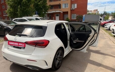 Mercedes-Benz A-Класс, 2018 год, 1 890 000 рублей, 5 фотография