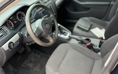 Volkswagen Jetta VI, 2013 год, 745 000 рублей, 2 фотография
