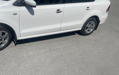Volkswagen Polo VI (EU Market), 2012 год, 490 000 рублей, 2 фотография