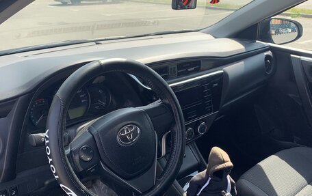 Toyota Corolla, 2018 год, 1 780 000 рублей, 10 фотография