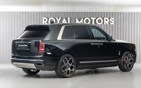 Rolls-Royce Cullinan, 2018 год, 29 300 000 рублей, 5 фотография