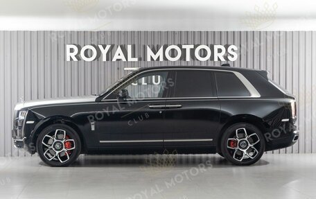 Rolls-Royce Cullinan, 2018 год, 29 300 000 рублей, 3 фотография