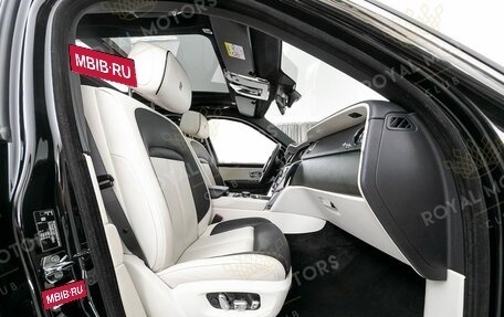 Rolls-Royce Cullinan, 2018 год, 29 300 000 рублей, 9 фотография