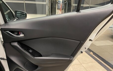 Mazda 3, 2017 год, 1 450 000 рублей, 19 фотография