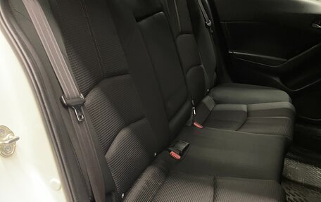 Mazda 3, 2017 год, 1 450 000 рублей, 20 фотография