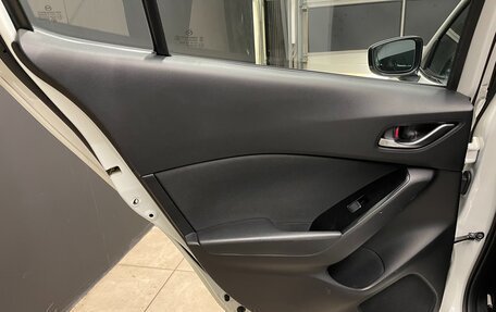 Mazda 3, 2017 год, 1 450 000 рублей, 17 фотография