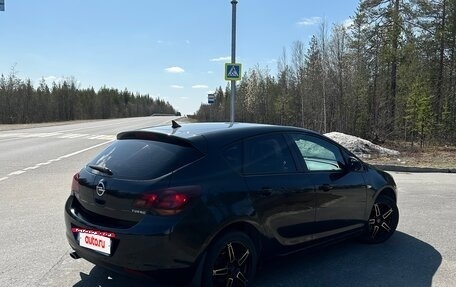 Opel Astra J, 2011 год, 690 000 рублей, 4 фотография