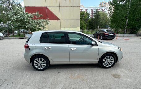 Volkswagen Golf VI, 2010 год, 700 000 рублей, 2 фотография