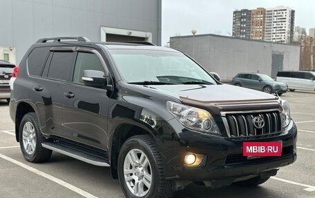 Toyota Land Cruiser Prado 150 рестайлинг 2, 2012 год, 3 999 000 рублей, 2 фотография