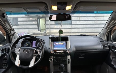 Toyota Land Cruiser Prado 150 рестайлинг 2, 2012 год, 3 999 000 рублей, 28 фотография