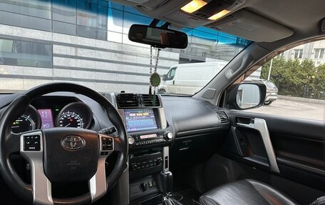 Toyota Land Cruiser Prado 150 рестайлинг 2, 2012 год, 3 999 000 рублей, 29 фотография