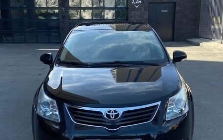 Toyota Avensis III рестайлинг, 2010 год, 1 060 000 рублей, 2 фотография