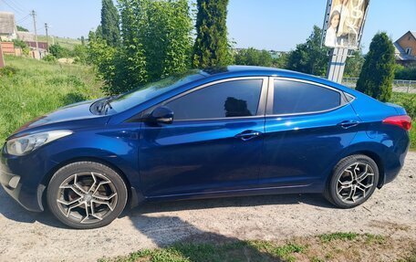 Hyundai Elantra V, 2012 год, 950 000 рублей, 1 фотография