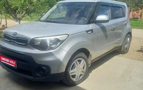 KIA Soul II рестайлинг, 2017 год, 1 400 000 рублей, 4 фотография