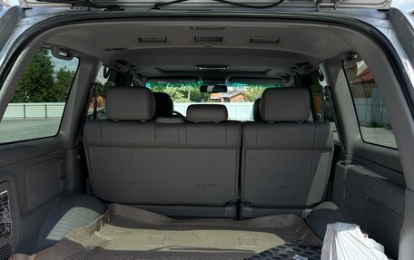 Toyota Land Cruiser 100 рестайлинг 2, 2006 год, 2 600 000 рублей, 7 фотография