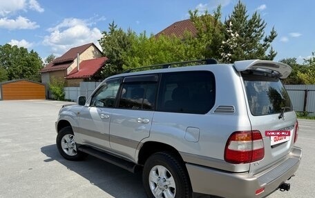 Toyota Land Cruiser 100 рестайлинг 2, 2006 год, 2 600 000 рублей, 4 фотография