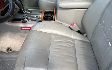 Toyota Land Cruiser 100 рестайлинг 2, 2006 год, 2 600 000 рублей, 10 фотография