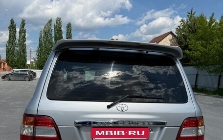 Toyota Land Cruiser 100 рестайлинг 2, 2006 год, 2 600 000 рублей, 5 фотография