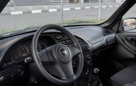 Chevrolet Niva I рестайлинг, 2017 год, 723 000 рублей, 5 фотография