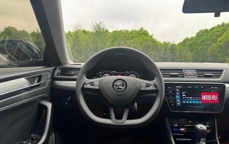 Skoda Superb III рестайлинг, 2023 год, 2 000 000 рублей, 10 фотография