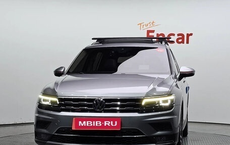 Volkswagen Tiguan II, 2020 год, 2 175 000 рублей, 1 фотография
