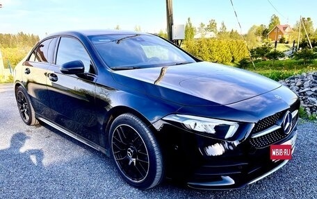 Mercedes-Benz A-Класс, 2021 год, 2 400 000 рублей, 1 фотография