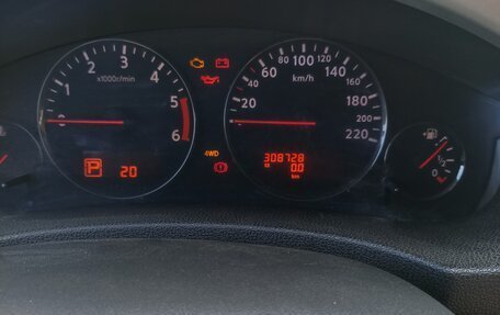 Nissan Pathfinder, 2012 год, 1 850 000 рублей, 11 фотография