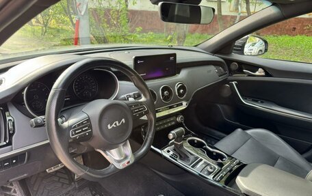 KIA Stinger I, 2021 год, 2 150 000 рублей, 14 фотография