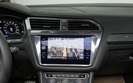 Volkswagen Tiguan II, 2020 год, 2 175 000 рублей, 13 фотография