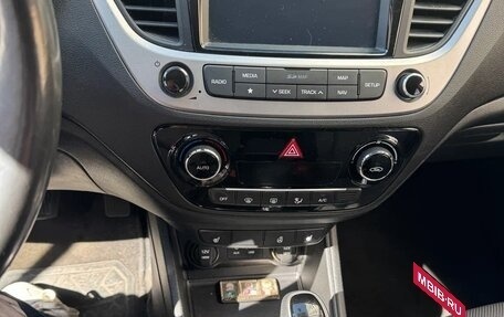 Hyundai Solaris II рестайлинг, 2017 год, 1 250 000 рублей, 10 фотография