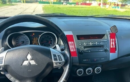 Mitsubishi Outlander III рестайлинг 3, 2008 год, 560 000 рублей, 9 фотография