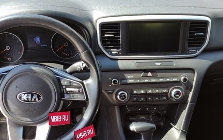 KIA Sportage IV рестайлинг, 2020 год, 2 400 000 рублей, 9 фотография