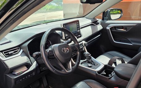 Toyota RAV4, 2019 год, 3 300 000 рублей, 8 фотография