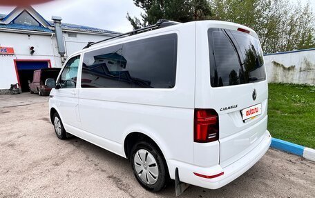 Volkswagen Caravelle T6 рестайлинг, 2021 год, 3 900 000 рублей, 2 фотография