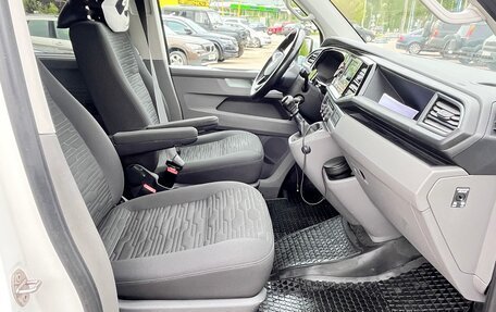 Volkswagen Caravelle T6 рестайлинг, 2021 год, 3 900 000 рублей, 6 фотография