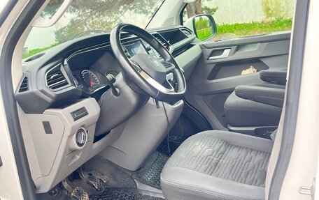 Volkswagen Caravelle T6 рестайлинг, 2021 год, 3 900 000 рублей, 4 фотография