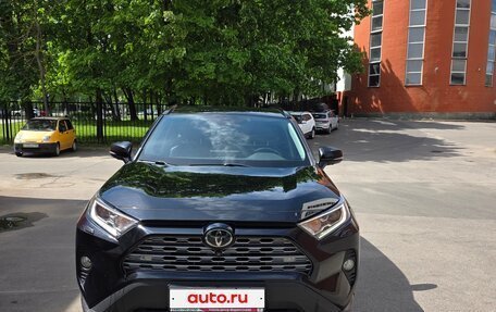 Toyota RAV4, 2019 год, 3 300 000 рублей, 12 фотография