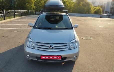 Toyota Ist II, 2004 год, 420 000 рублей, 1 фотография