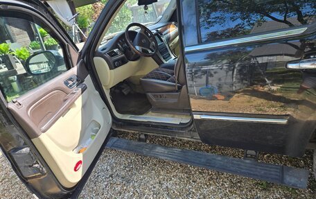 Cadillac Escalade III, 2010 год, 1 300 000 рублей, 7 фотография