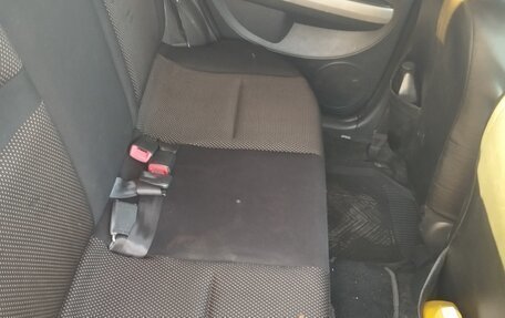 Toyota Ist II, 2004 год, 420 000 рублей, 14 фотография