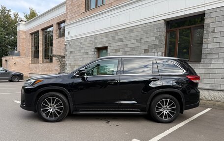 Toyota Highlander III, 2017 год, 3 090 000 рублей, 5 фотография