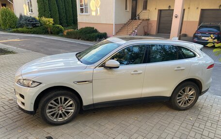 Jaguar F-Pace, 2016 год, 2 300 000 рублей, 3 фотография