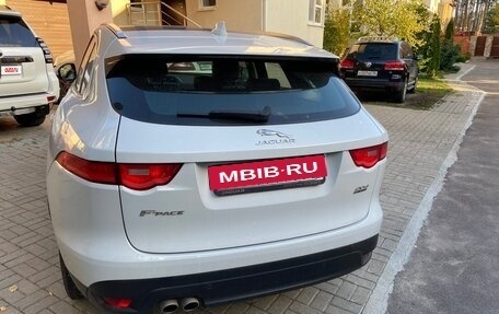 Jaguar F-Pace, 2016 год, 2 300 000 рублей, 4 фотография