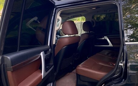 Toyota Land Cruiser 200, 2016 год, 5 300 000 рублей, 8 фотография